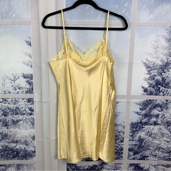 Vintage 90’s Victoria Secret Yellow Lace Lingerie Nightie Slit Night Gown Slip - Picture 4 of 9